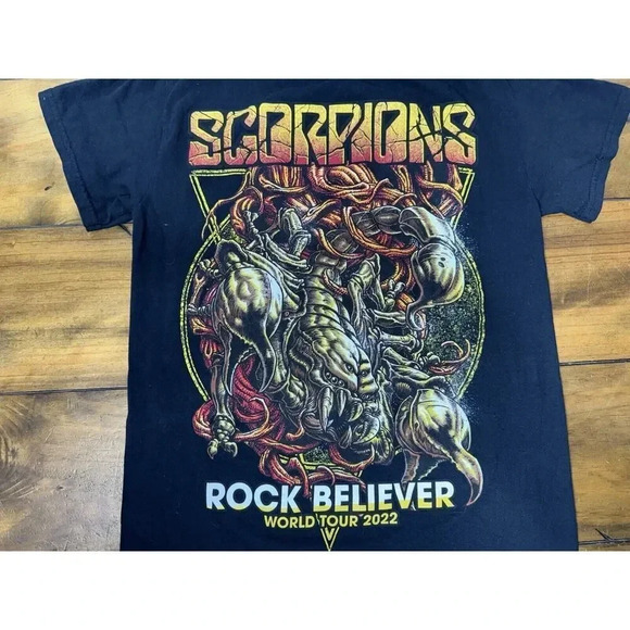 Scorpions Rock Believer World Tour 2022 Official Tour T-Shirt Tee Size Small - Picture 4 of 9